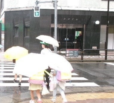 根本先生横断歩道.JPG