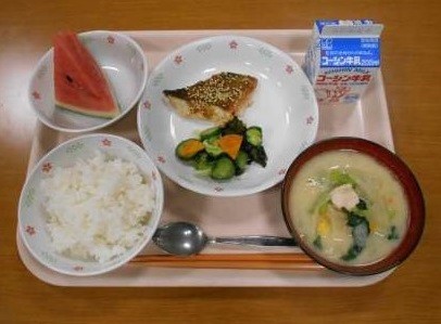 おっきょちゃん給食.jpg