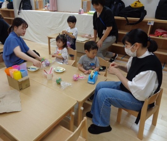 なにいろのお顔にしようかな