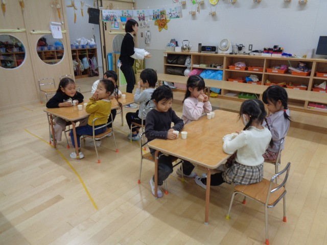 だしの飲み比べ